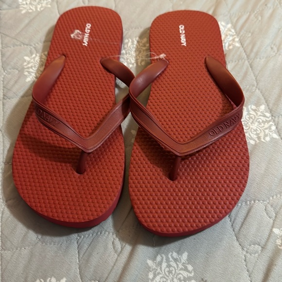 Old Navy gold flip flops size 5/6 nwot - Picture 3 of 4